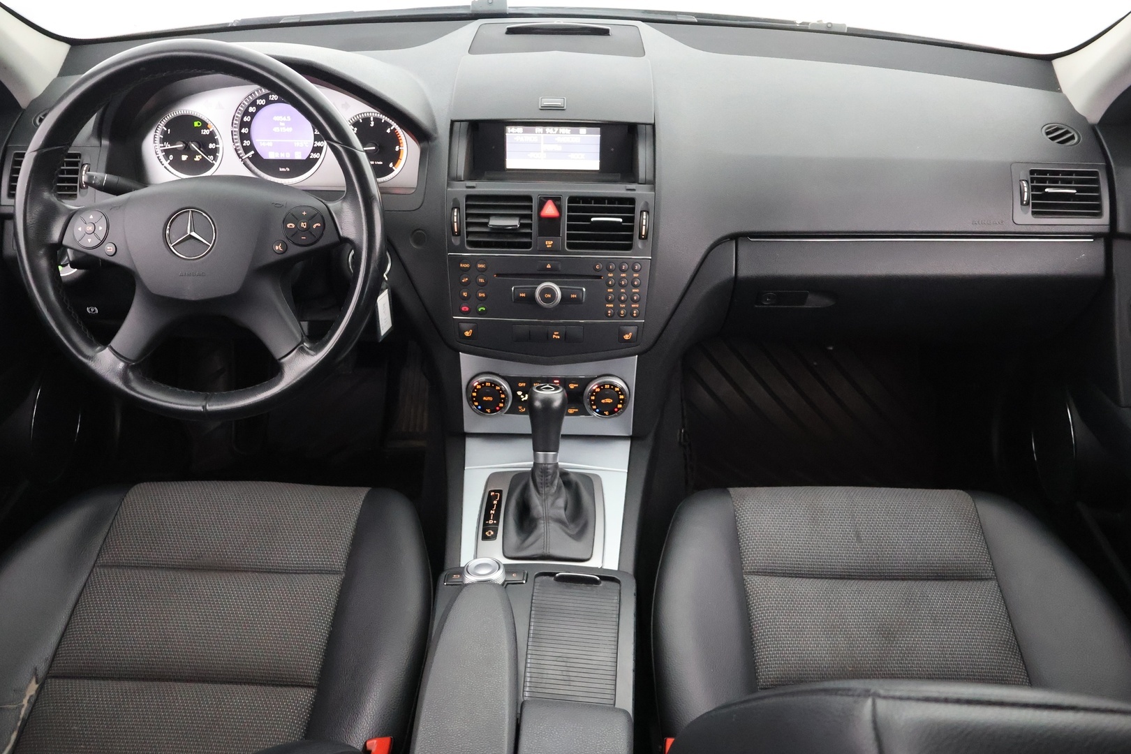 MERCEDES-BENZ C 2009