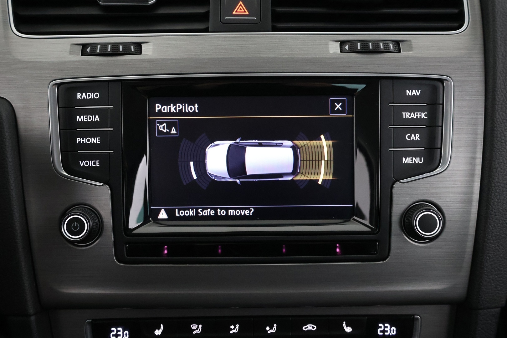 VOLKSWAGEN Golf 2015