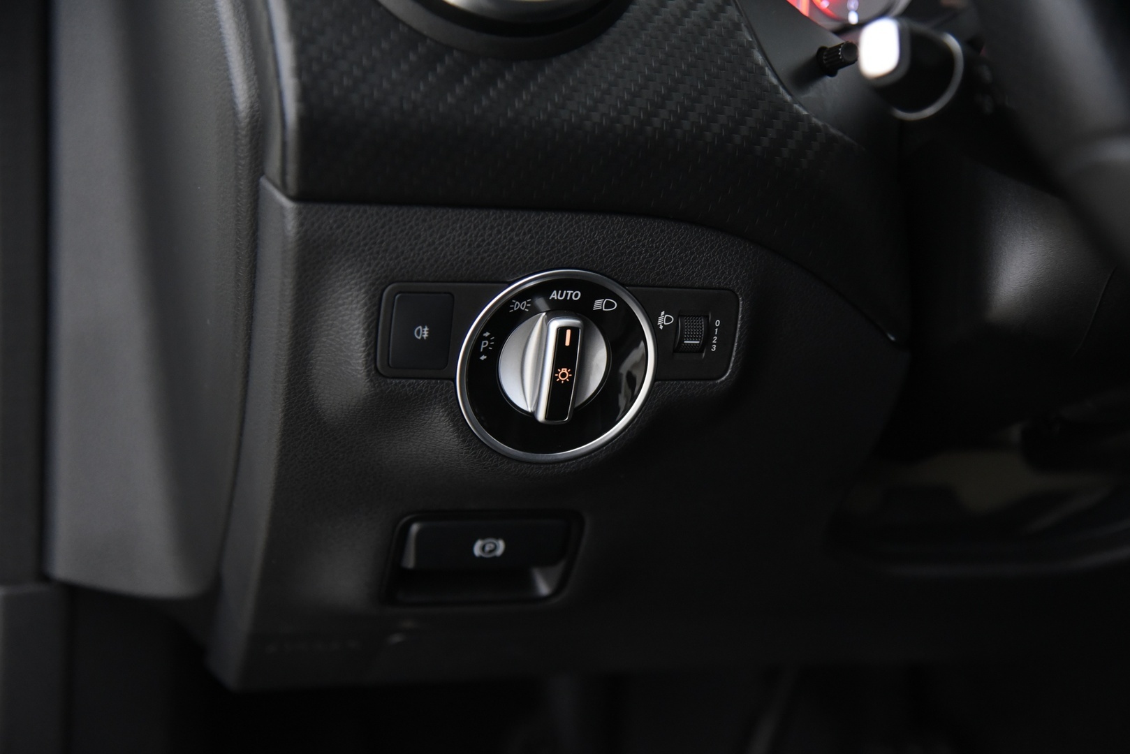 MERCEDES-BENZ A 2013