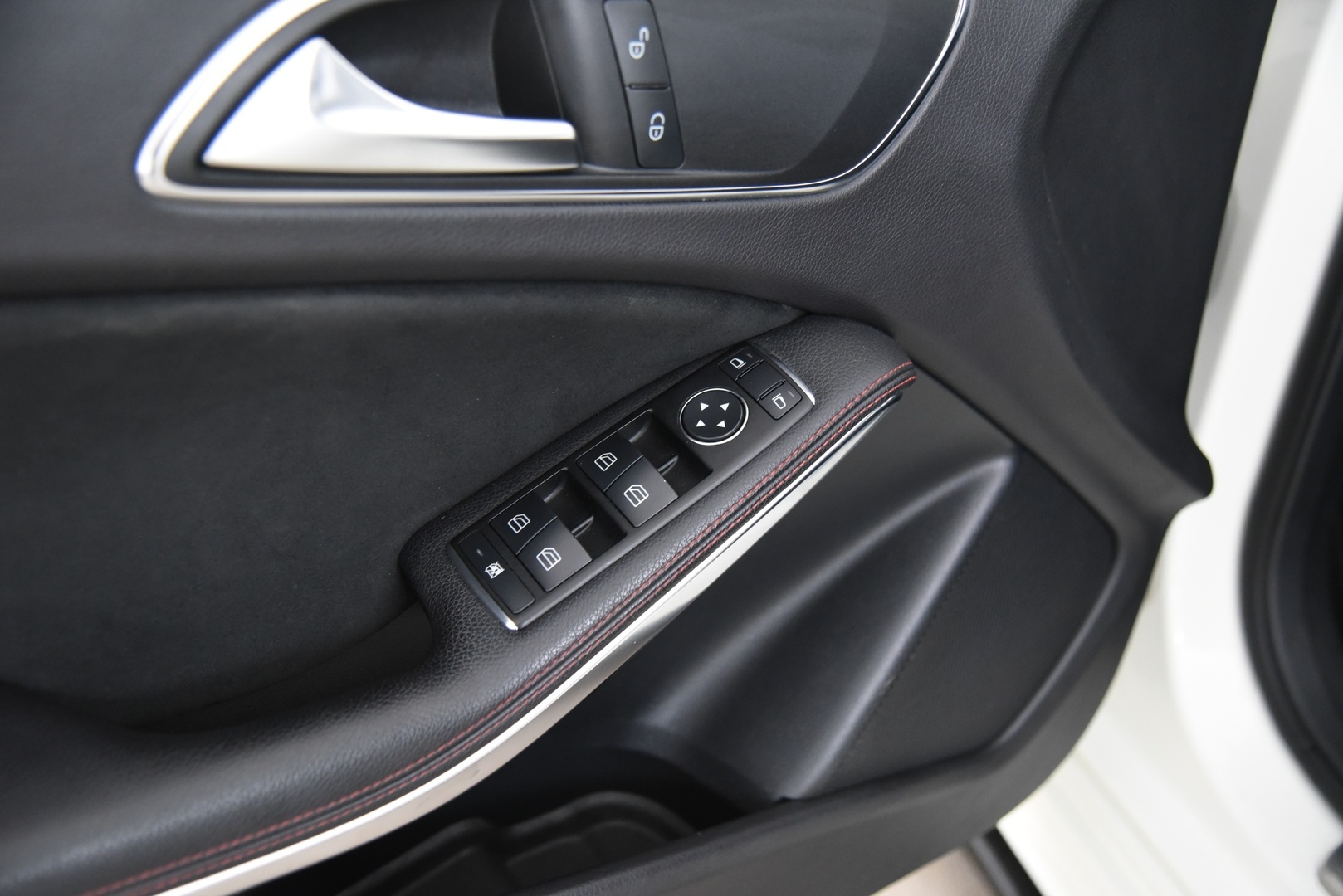 MERCEDES-BENZ A 2013