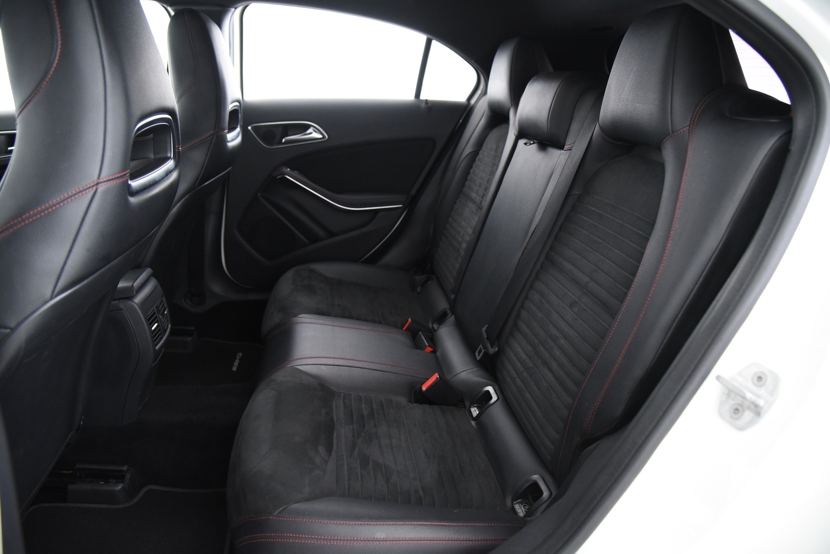 MERCEDES-BENZ A 2013