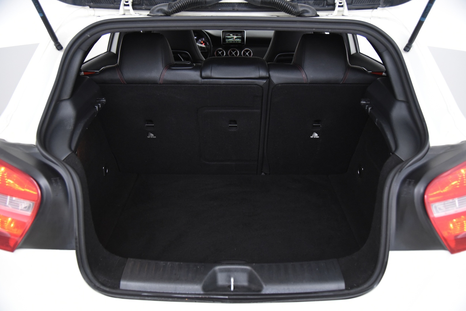 MERCEDES-BENZ A 2013