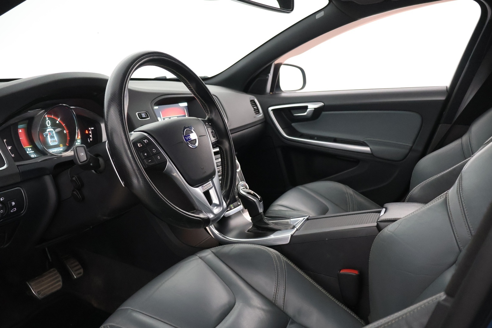 VOLVO V60 2014