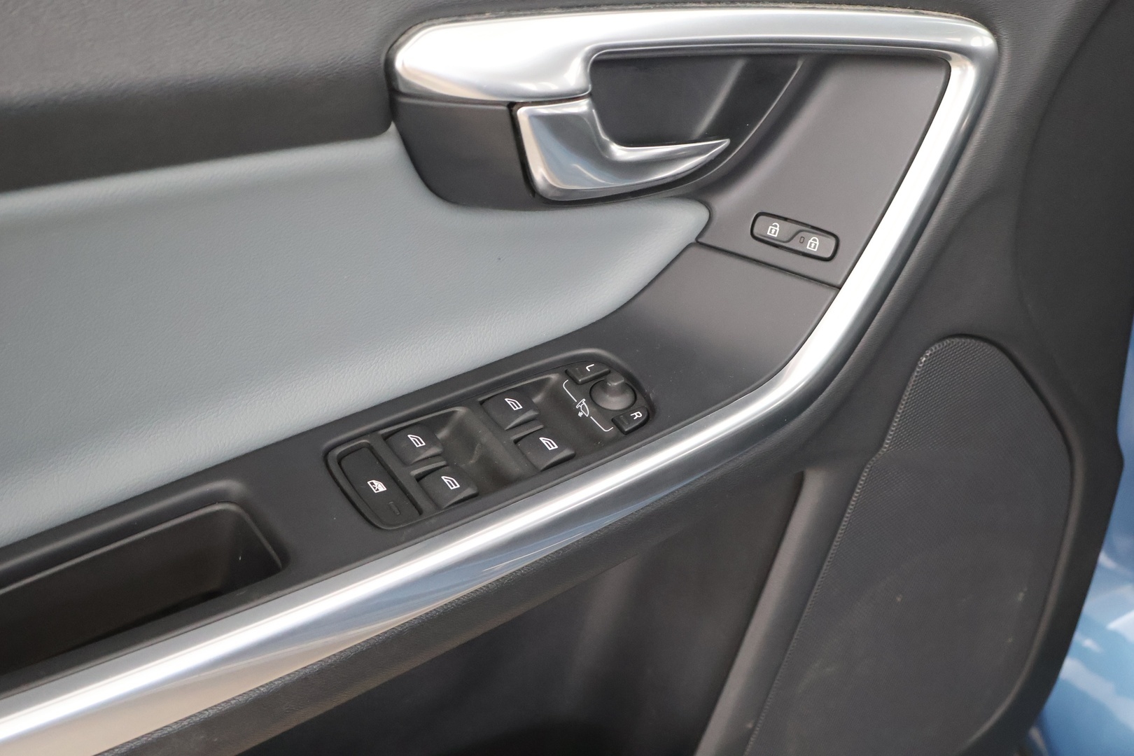 VOLVO V60 2014