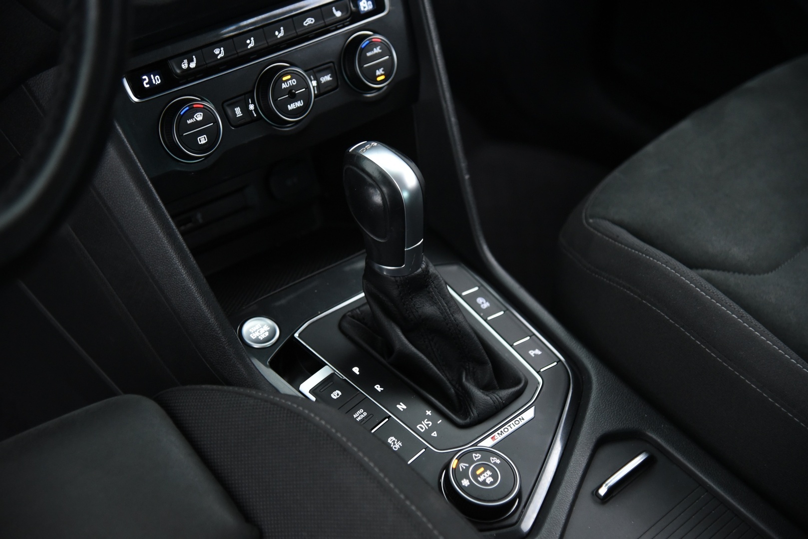 VOLKSWAGEN Tiguan 2017