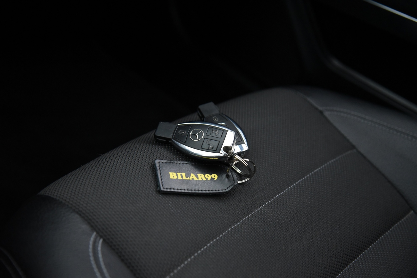 MERCEDES-BENZ E 2015