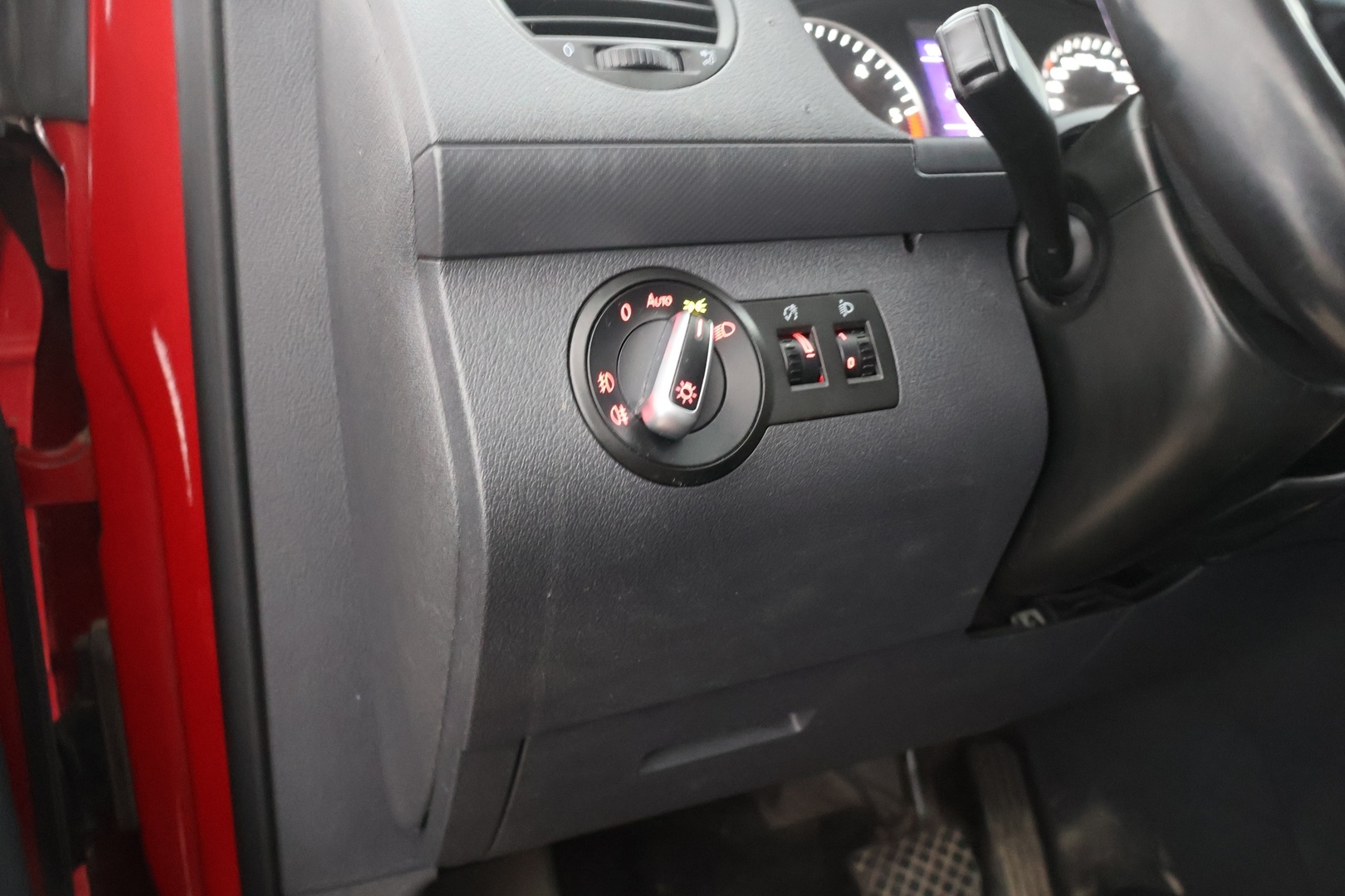 VOLKSWAGEN Caddy Maxi 2011