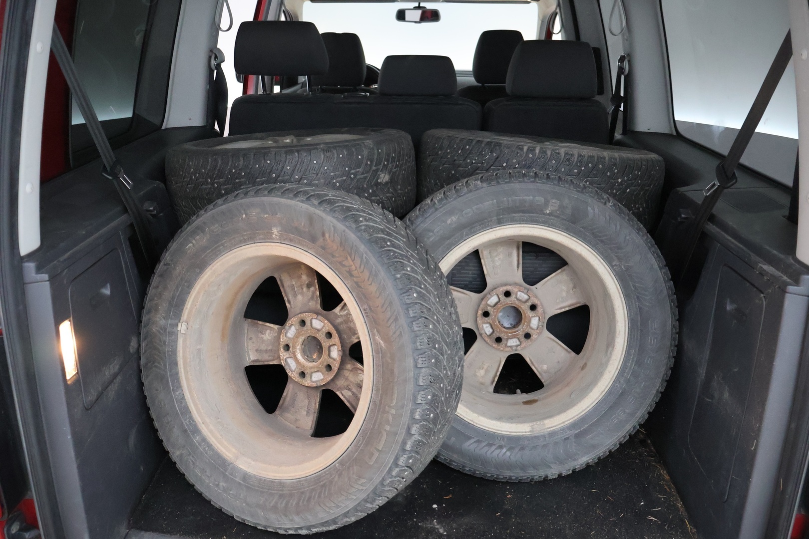 VOLKSWAGEN Caddy Maxi 2011