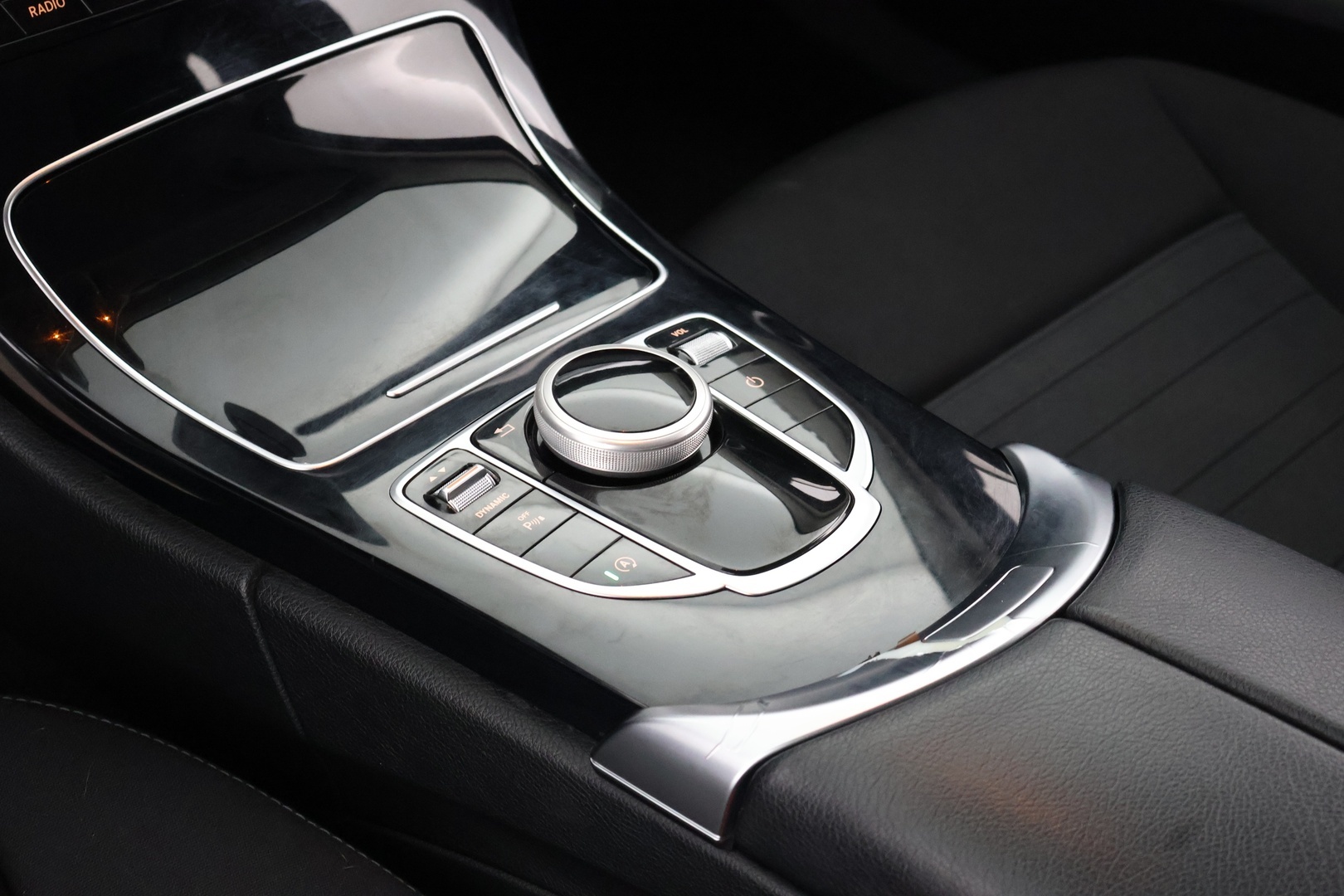 MERCEDES-BENZ C 2016