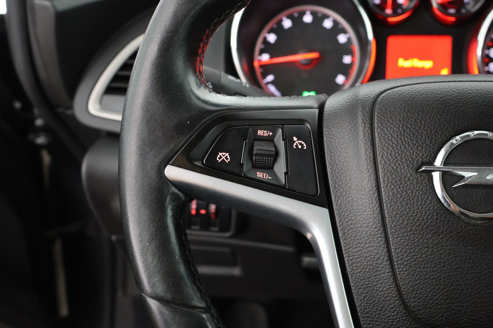 OPEL Astra 2012