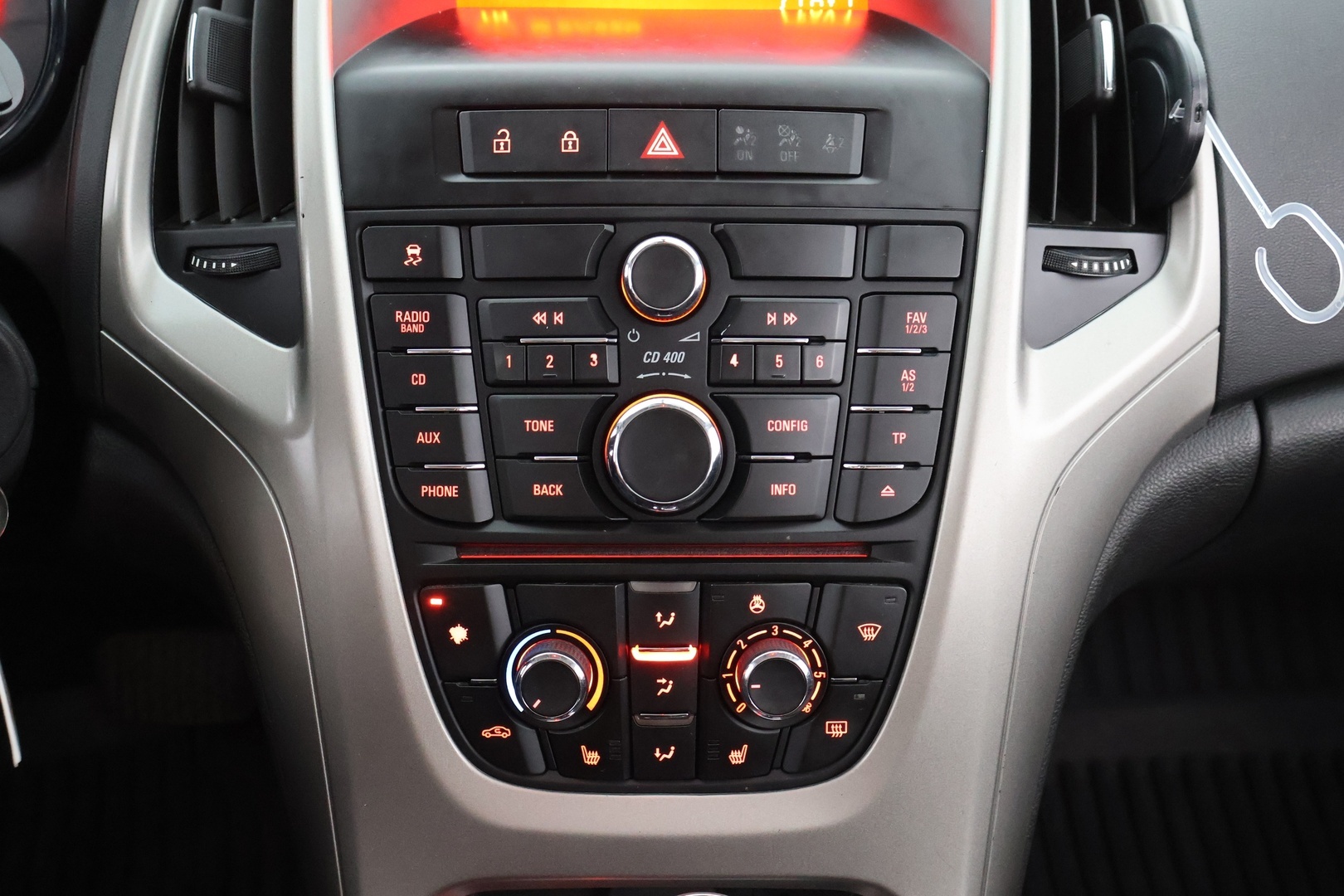 OPEL Astra 2012