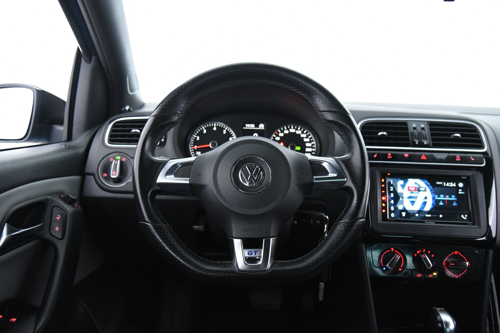 VOLKSWAGEN Polo 2013