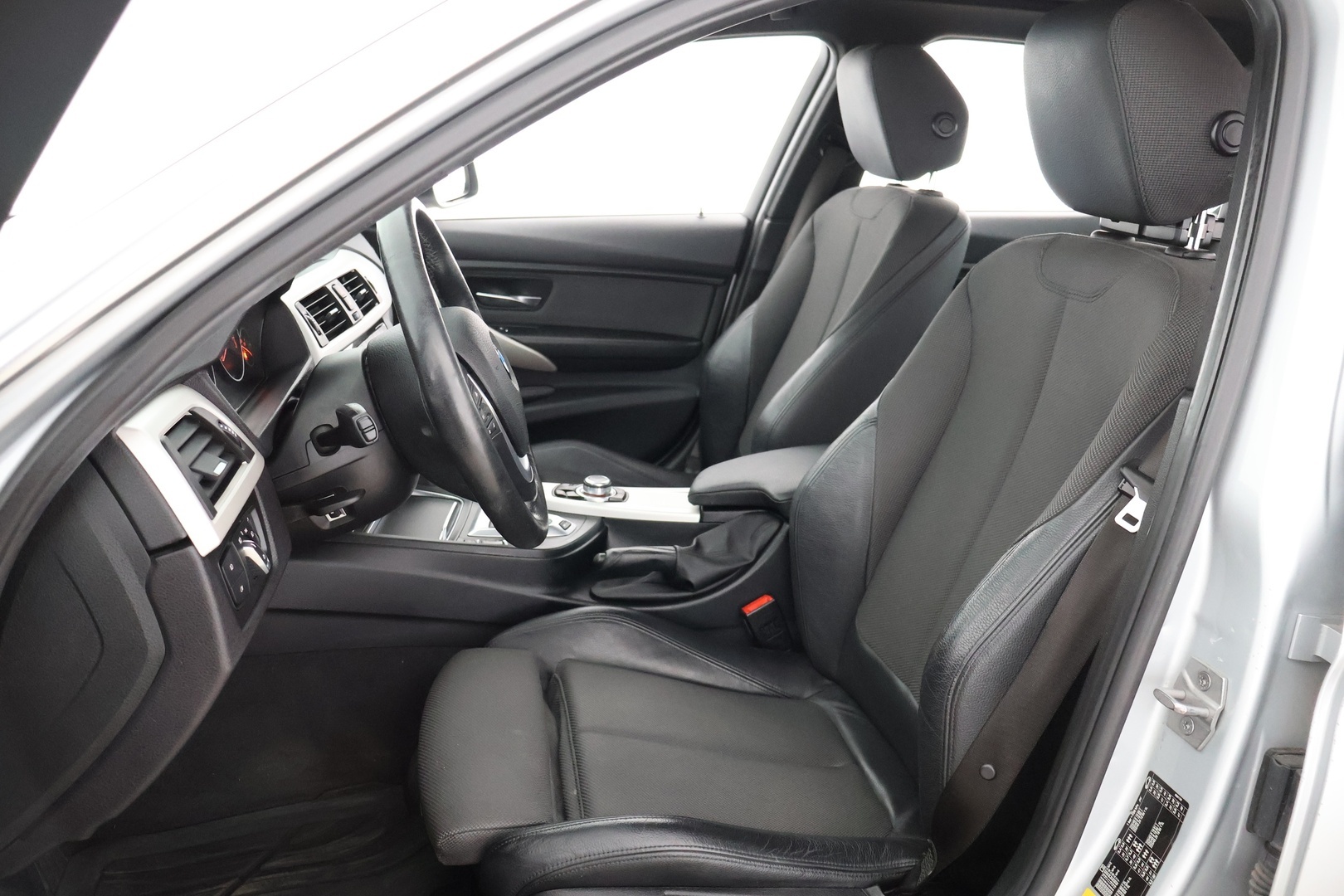 BMW 330 2017