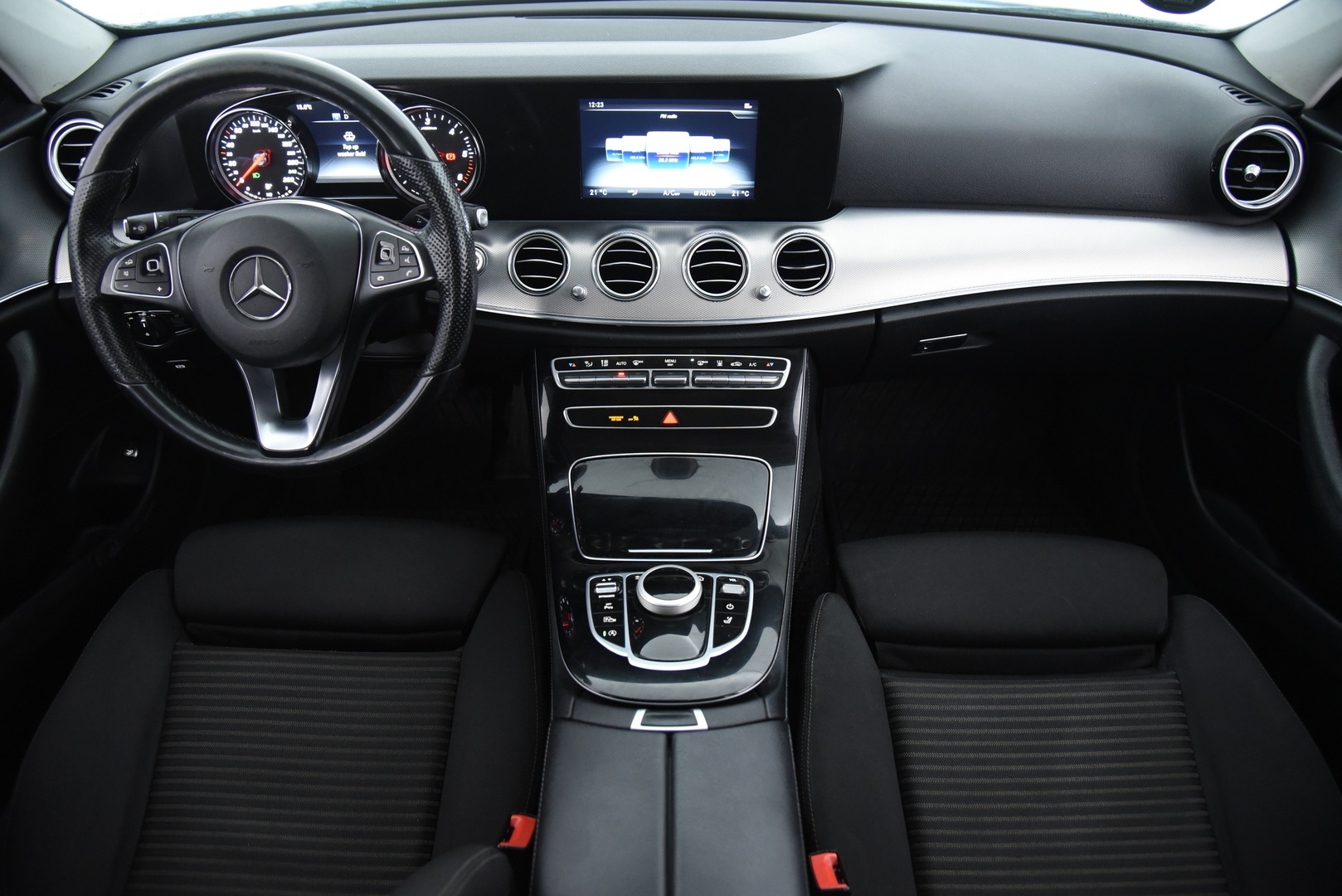 MERCEDES-BENZ E 2017