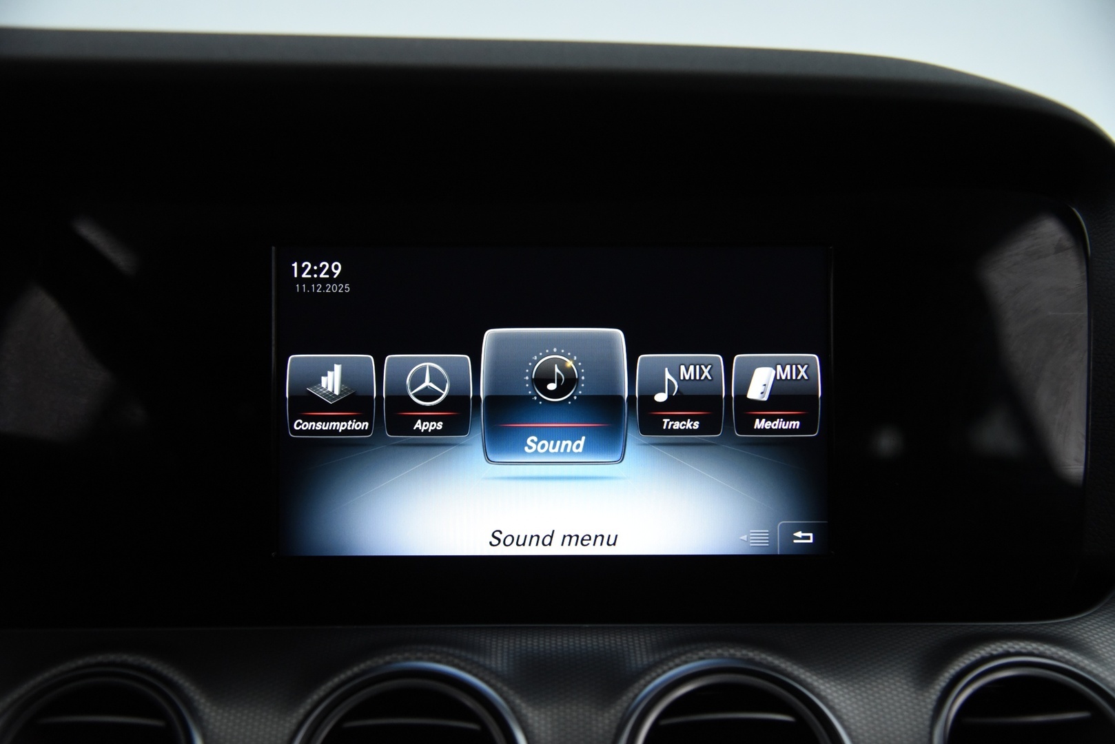 MERCEDES-BENZ E 2017