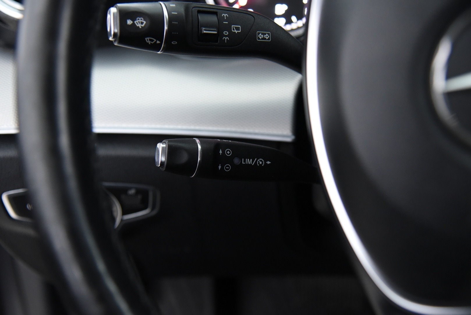 MERCEDES-BENZ E 2017