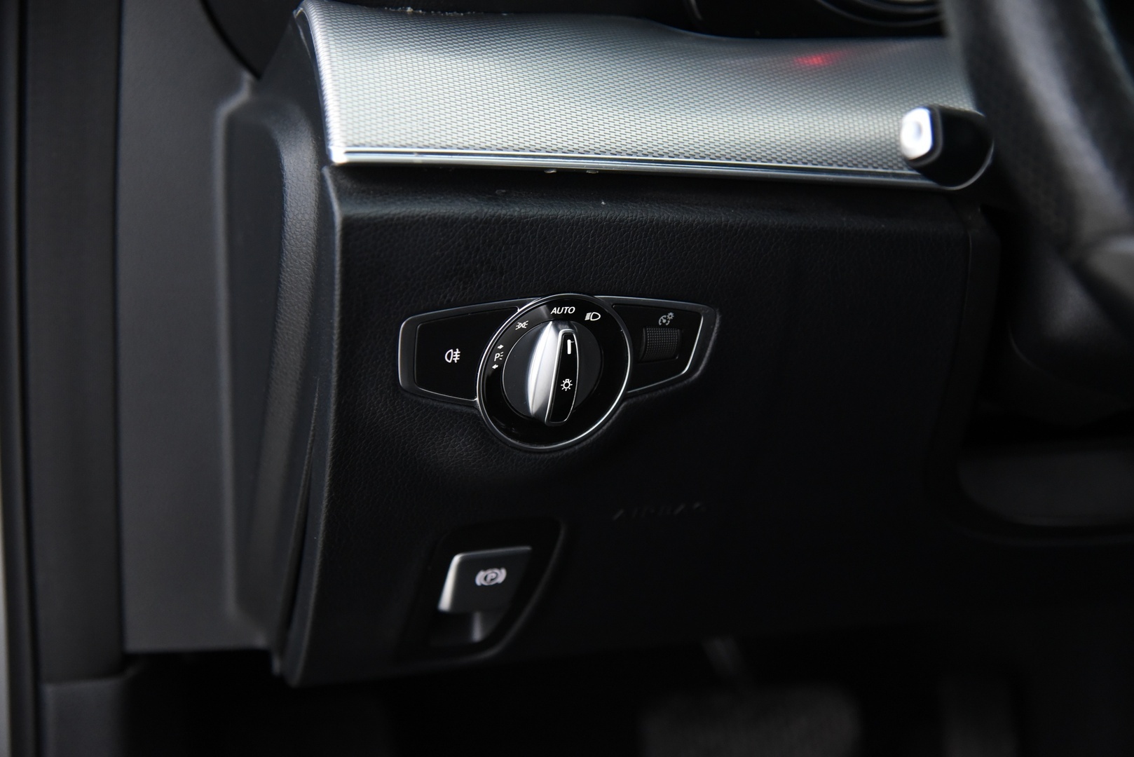 MERCEDES-BENZ E 2017