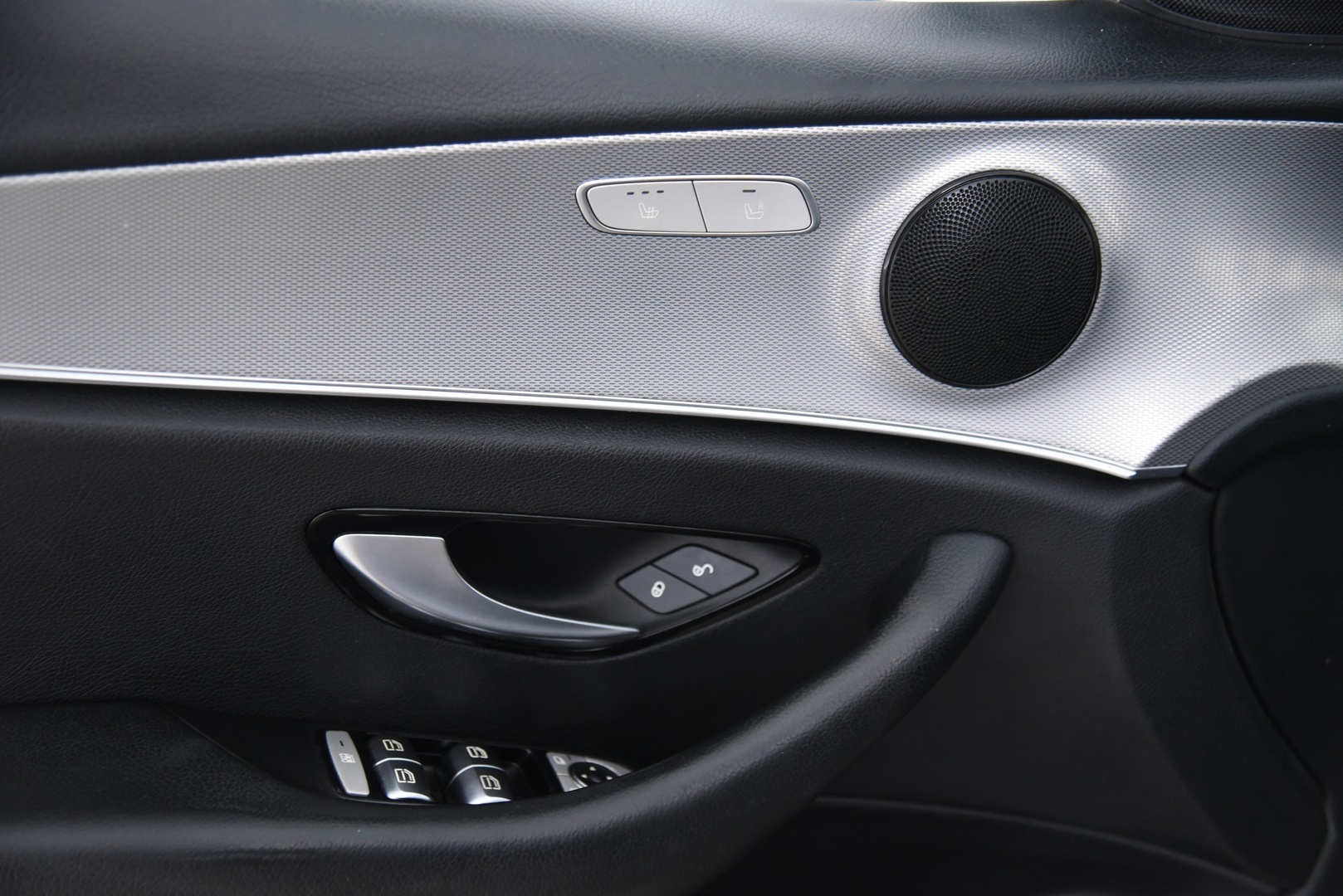 MERCEDES-BENZ E 2017