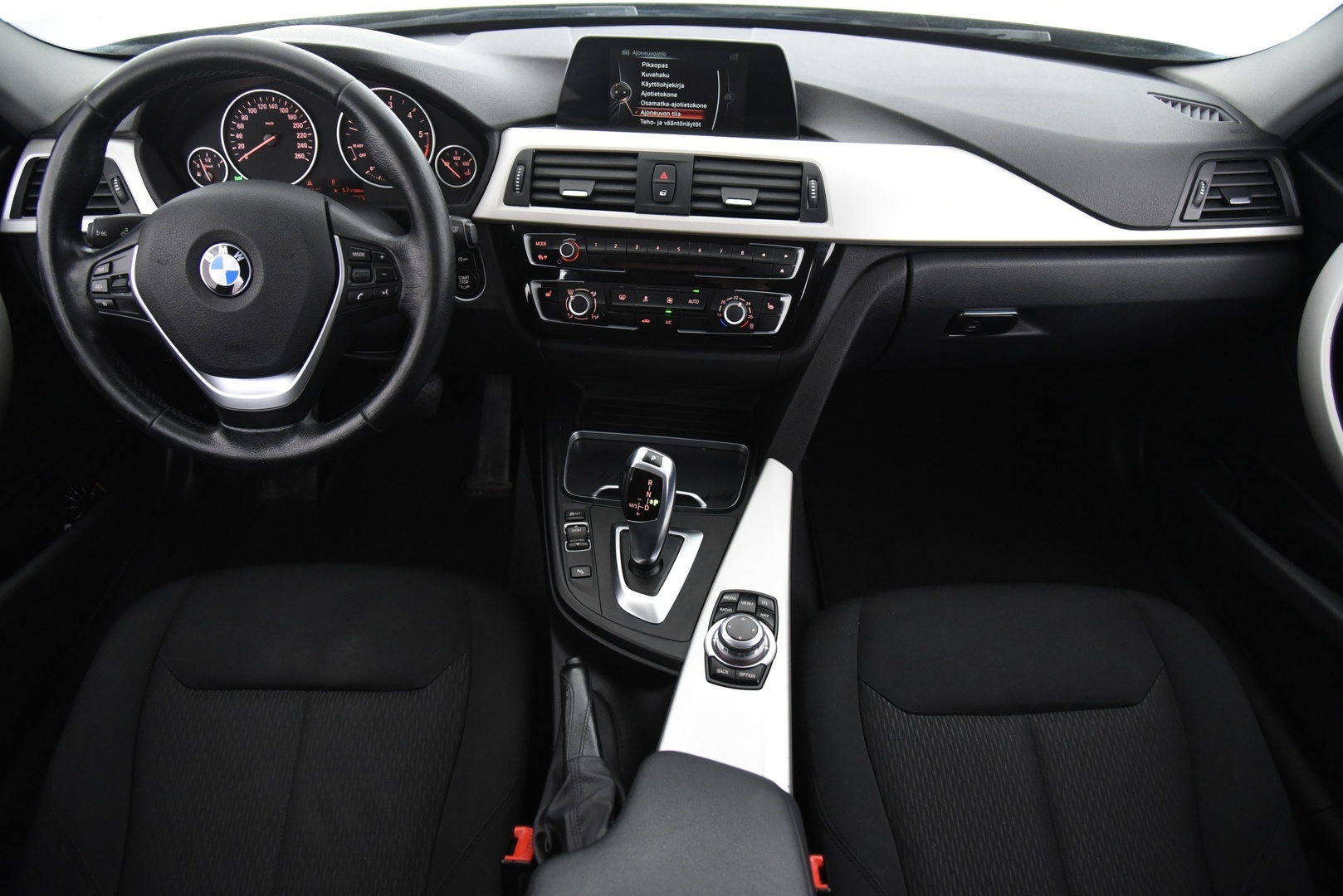 BMW 318 2016