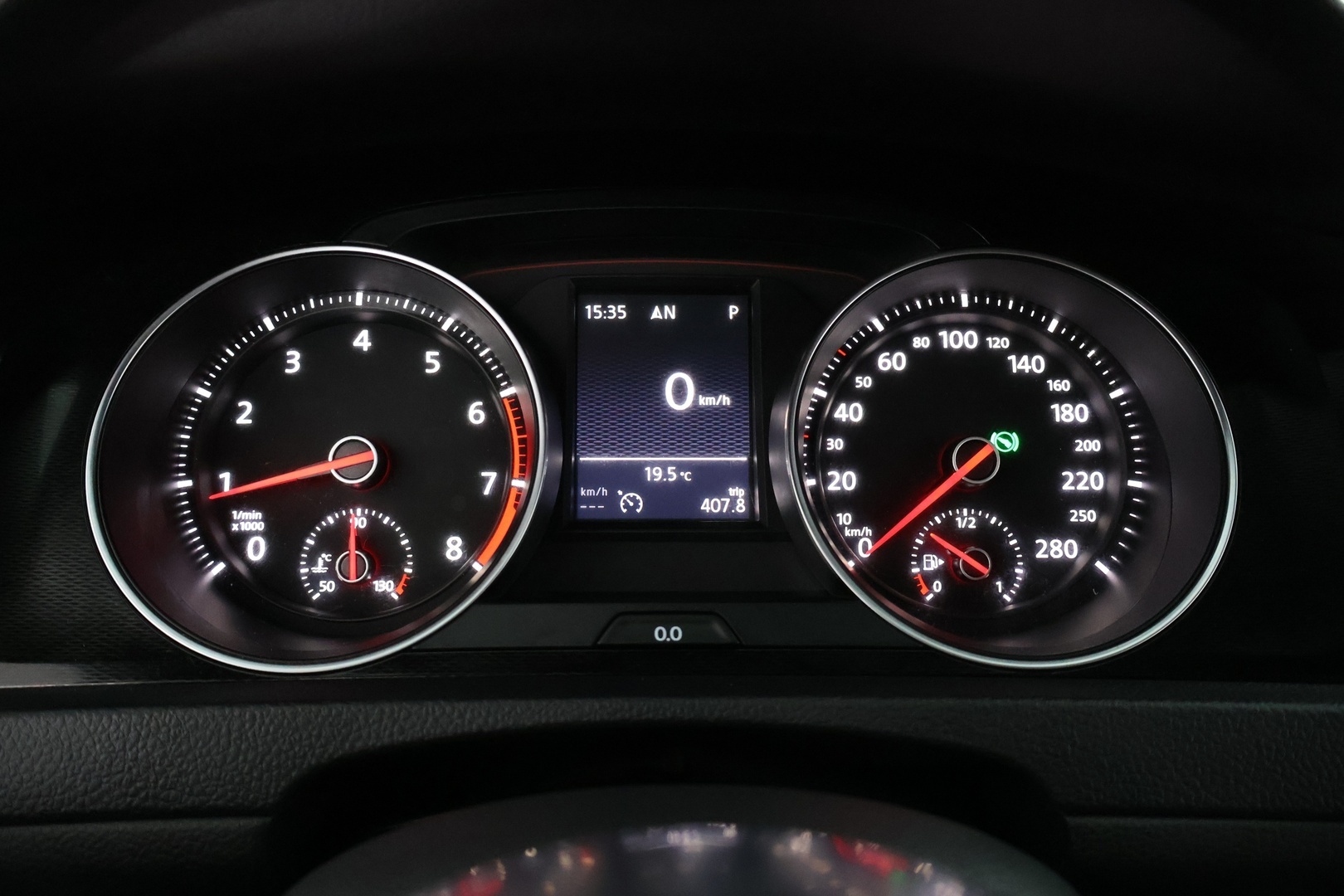 VOLKSWAGEN Golf 2014