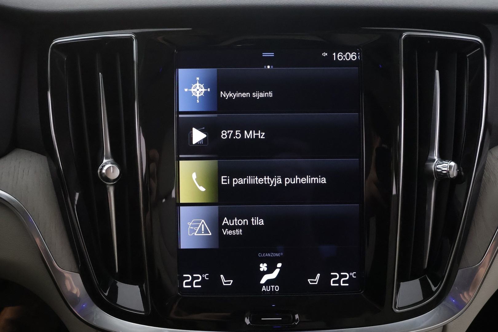 VOLVO V60 2022
