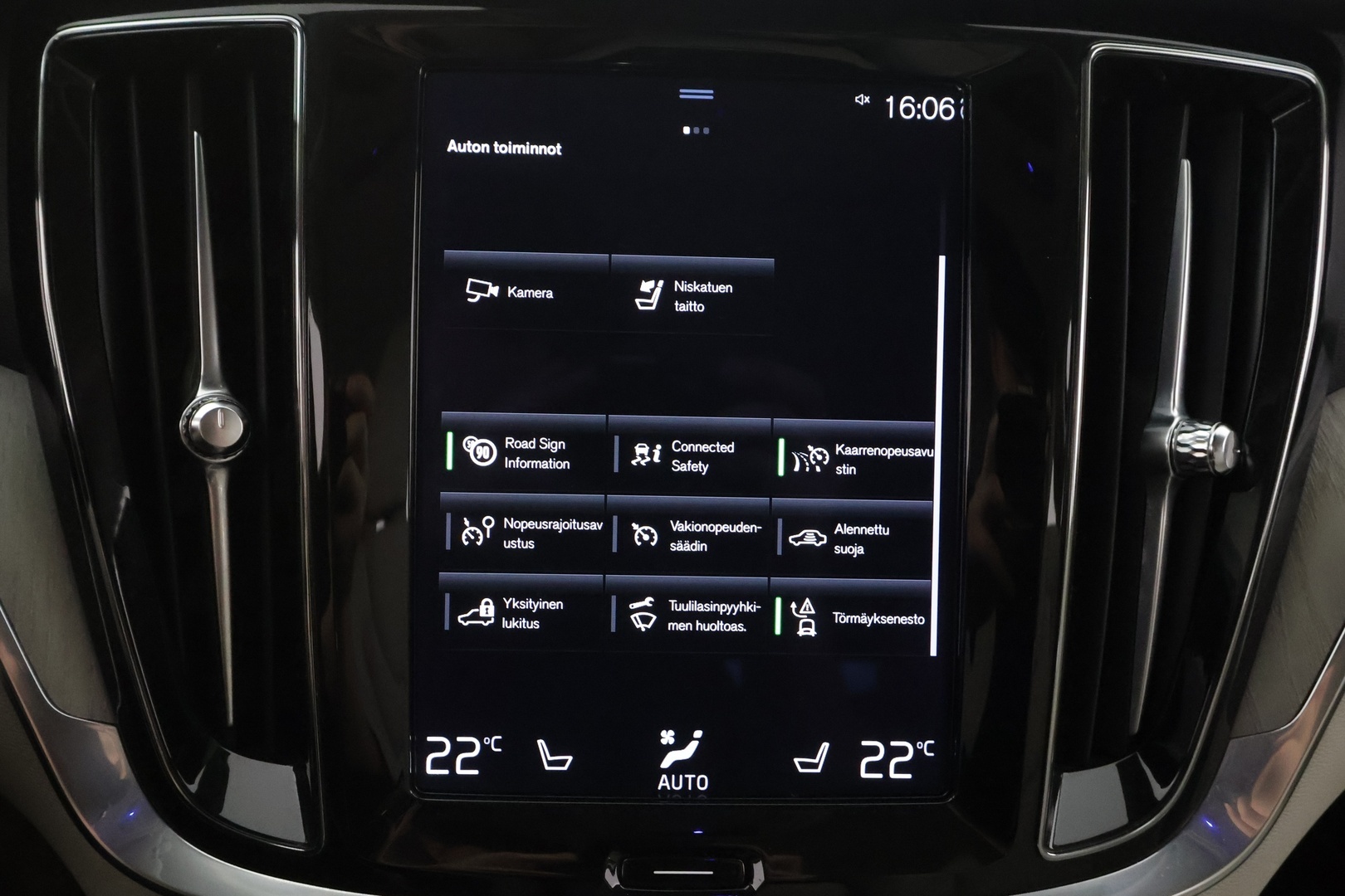 VOLVO V60 2022