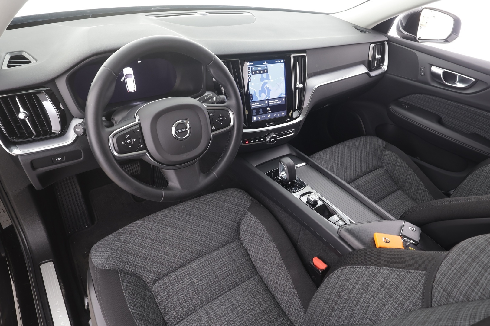 VOLVO V60 2023