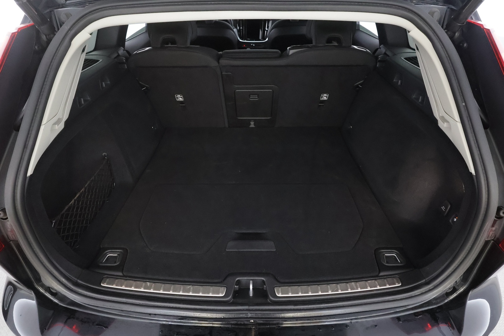 VOLVO V60 2023