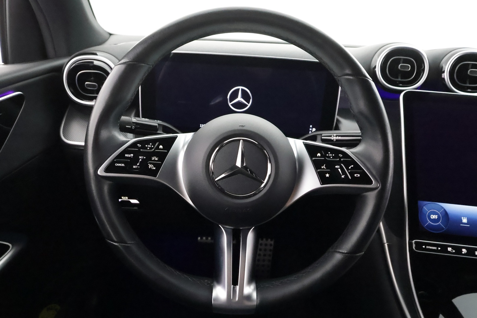 MERCEDES-BENZ GLC 2024
