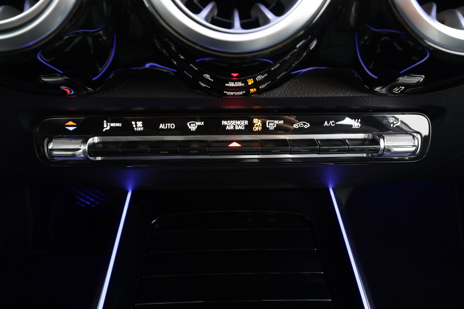 MERCEDES-BENZ EQB 2024