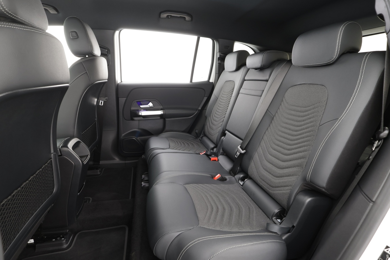 MERCEDES-BENZ EQB 2024