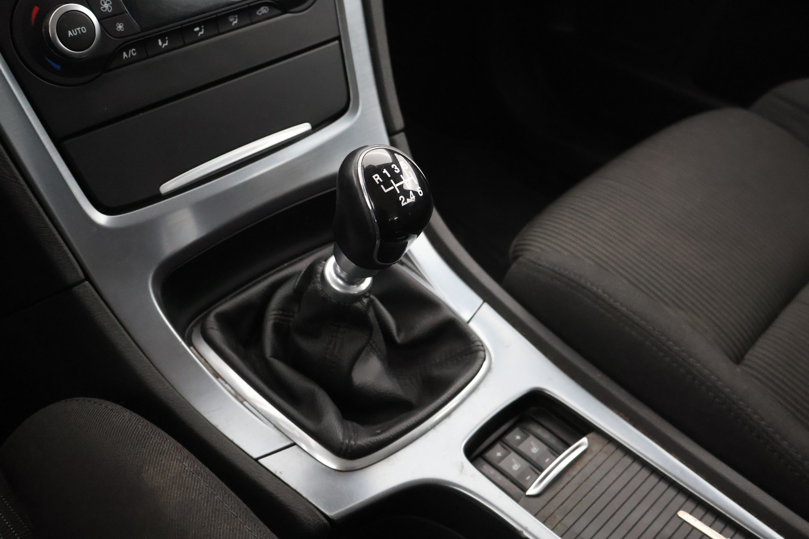 FORD Mondeo 2011