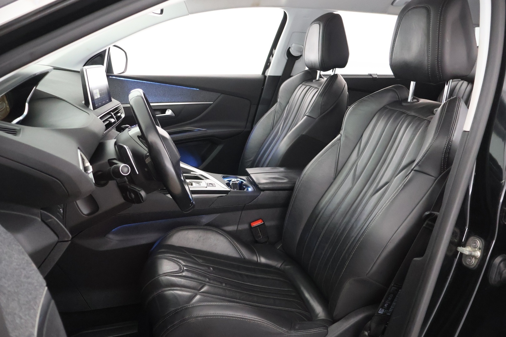 PEUGEOT 5008 2018