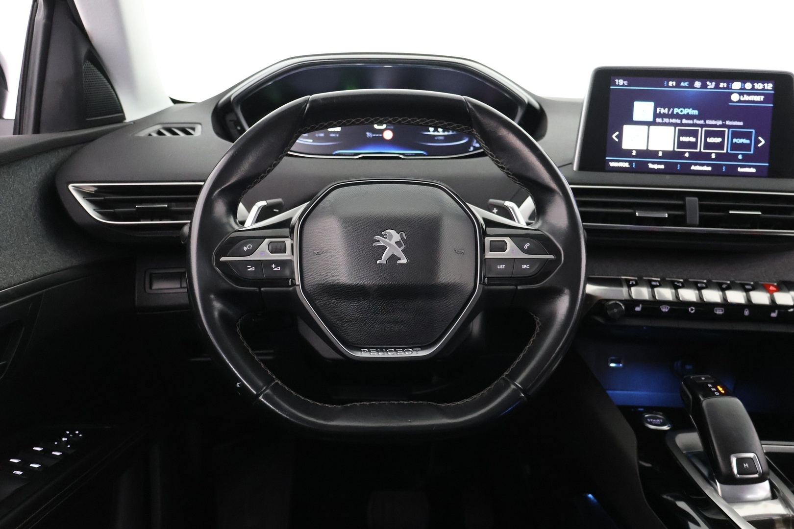 PEUGEOT 5008 2018