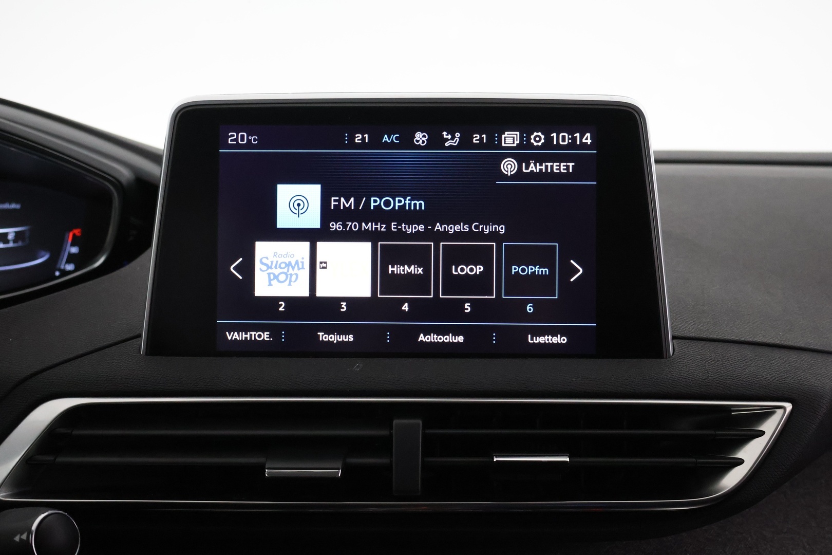 PEUGEOT 5008 2018