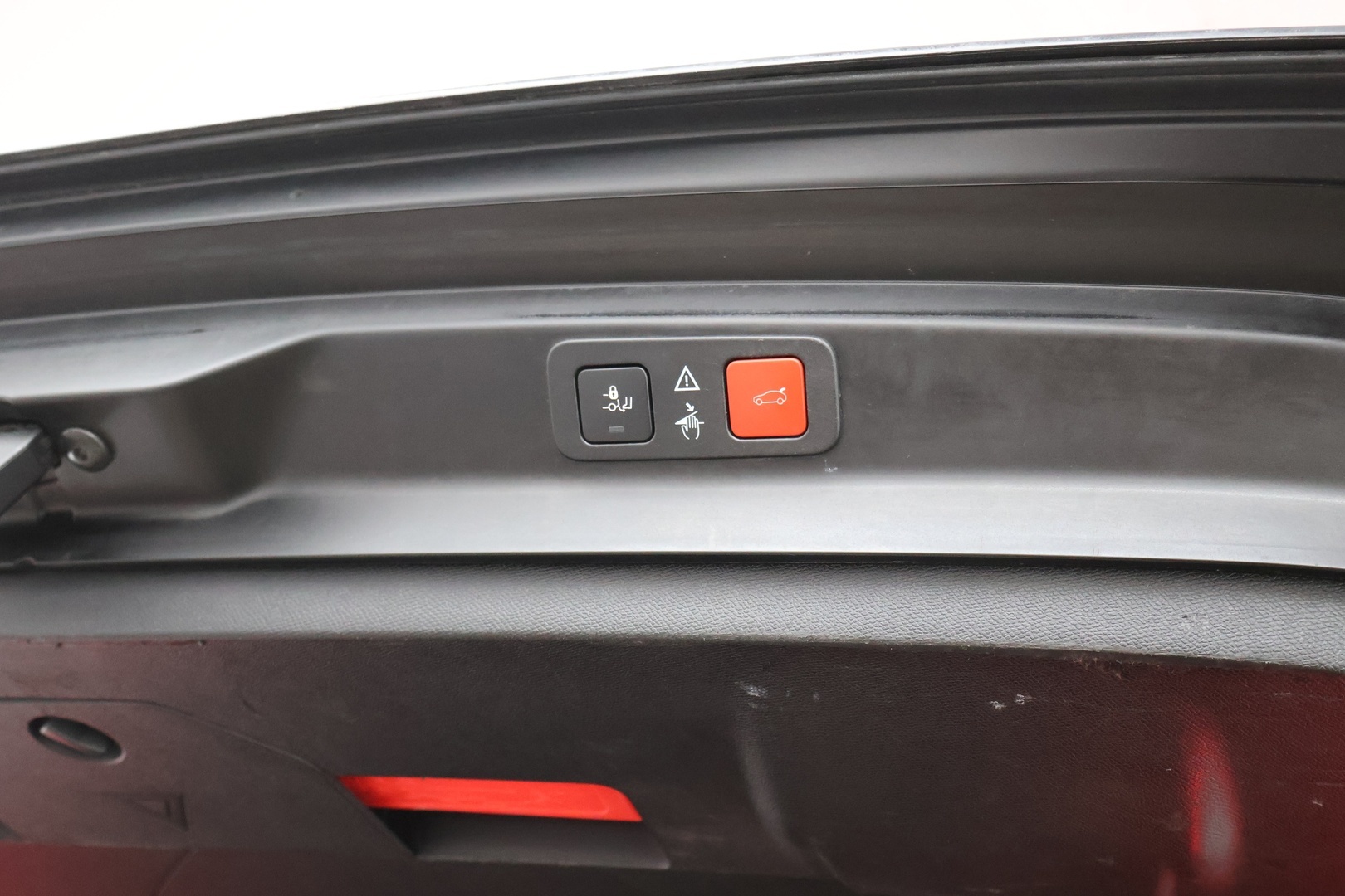 PEUGEOT 5008 2018