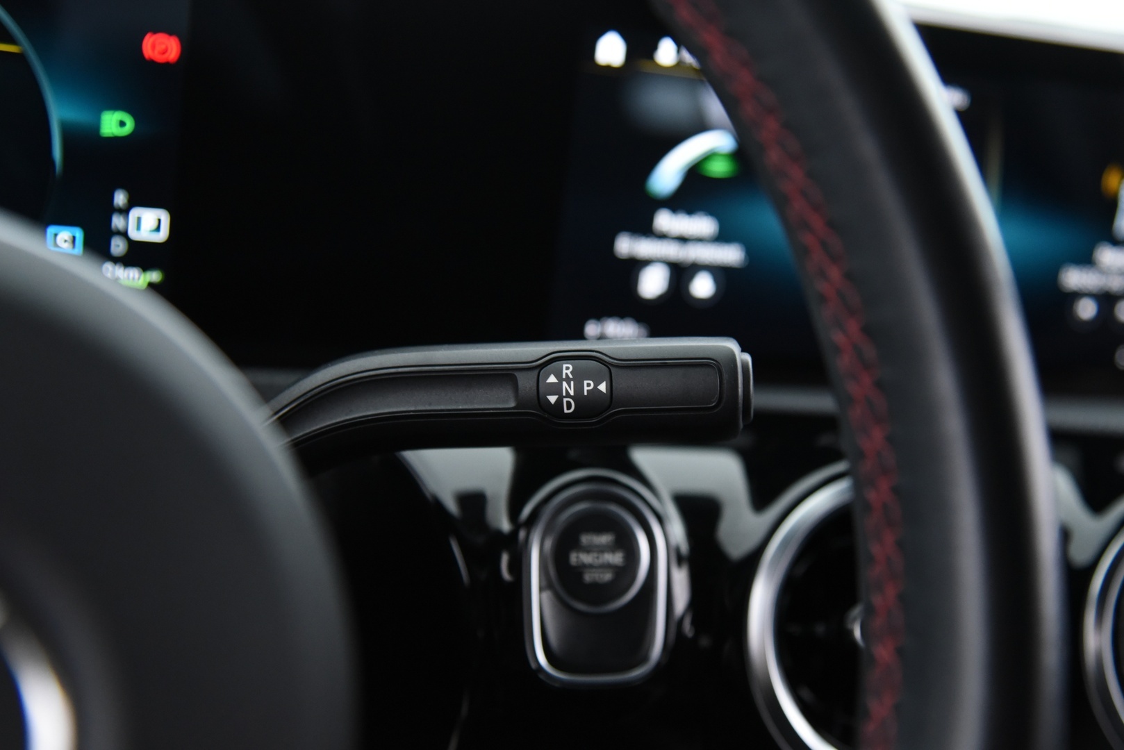 MERCEDES-BENZ A 2020