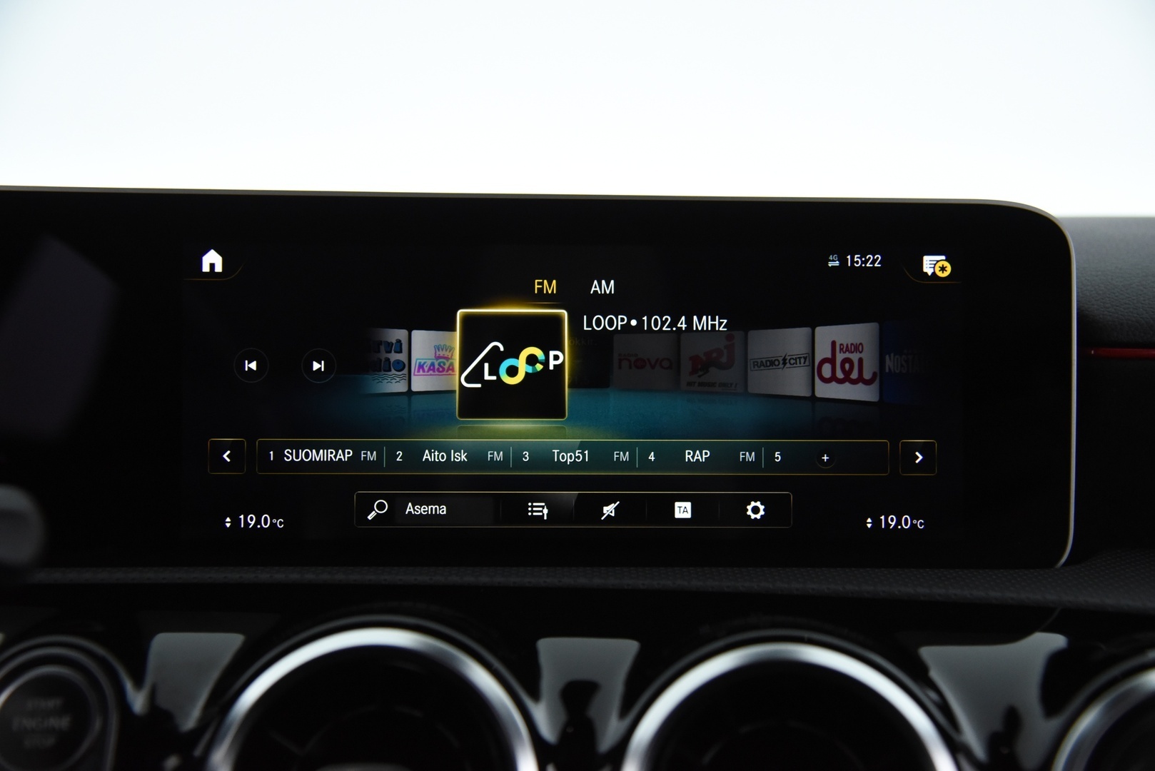 MERCEDES-BENZ A 2020