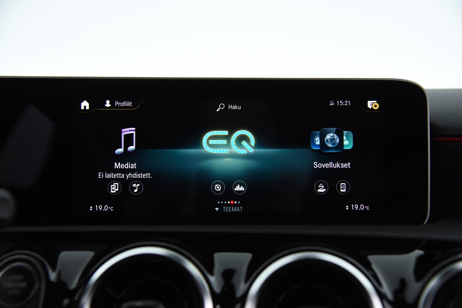 MERCEDES-BENZ A 2020