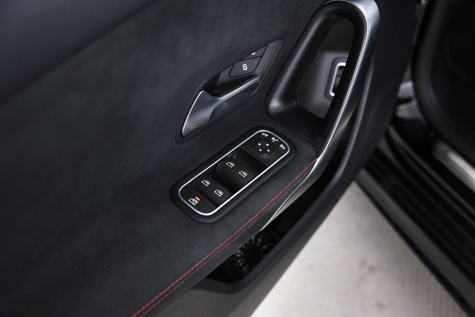 MERCEDES-BENZ A 2020