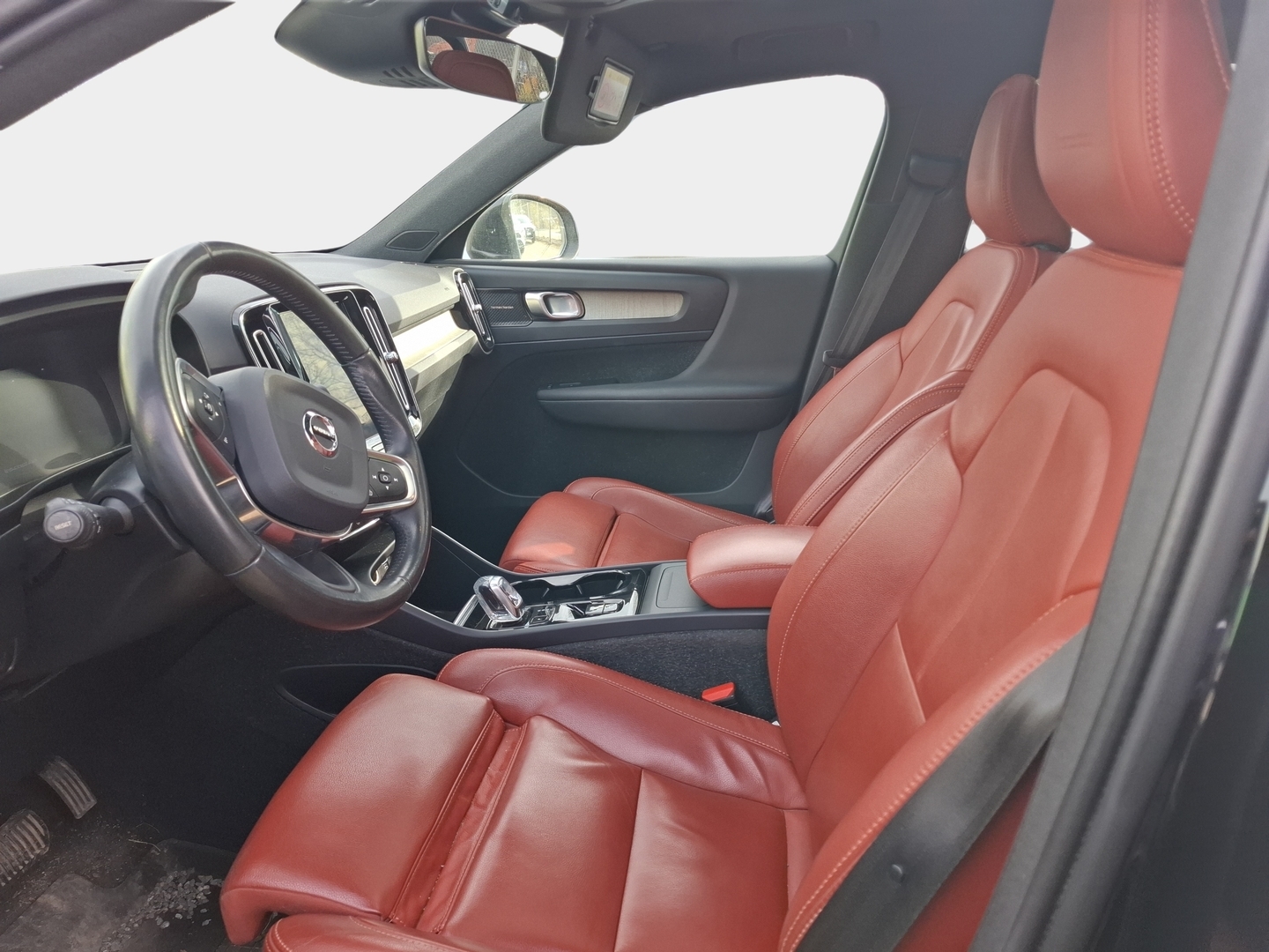 VOLVO XC40 2019