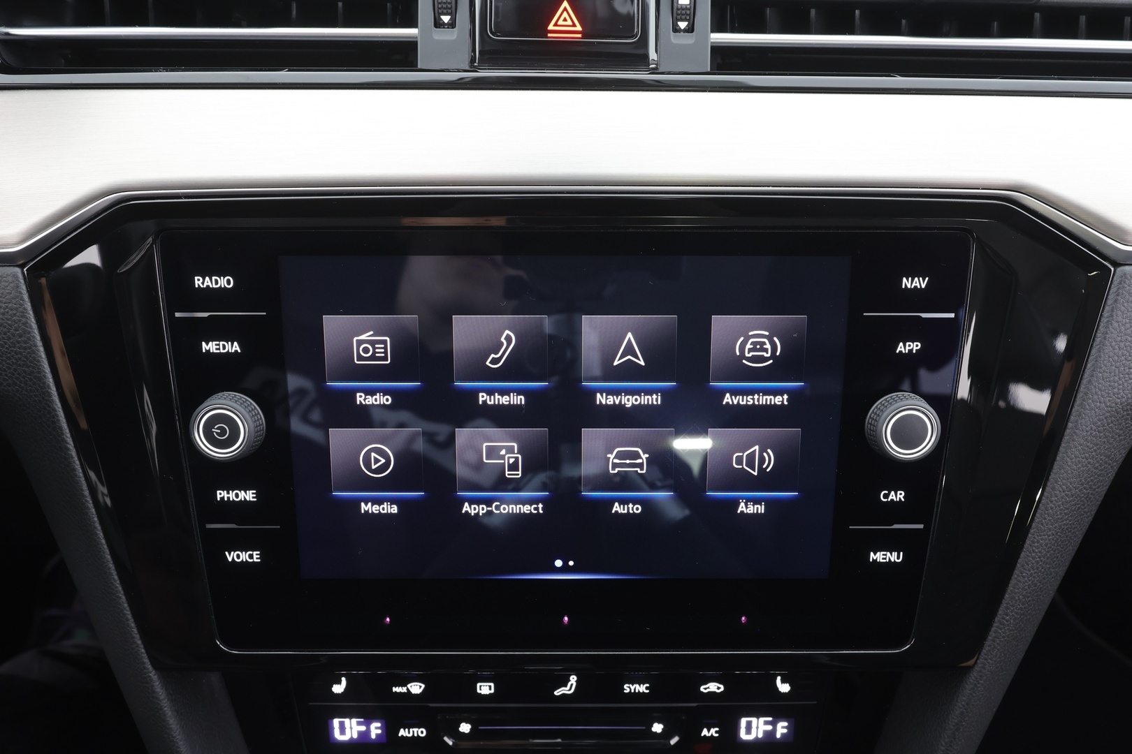 VOLKSWAGEN Passat 2022