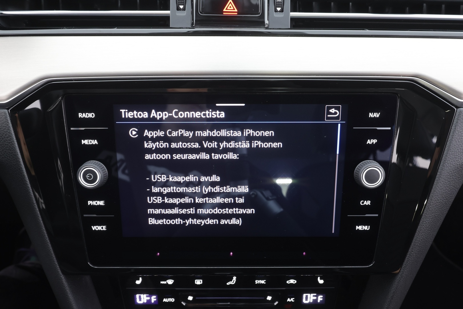 VOLKSWAGEN Passat 2022