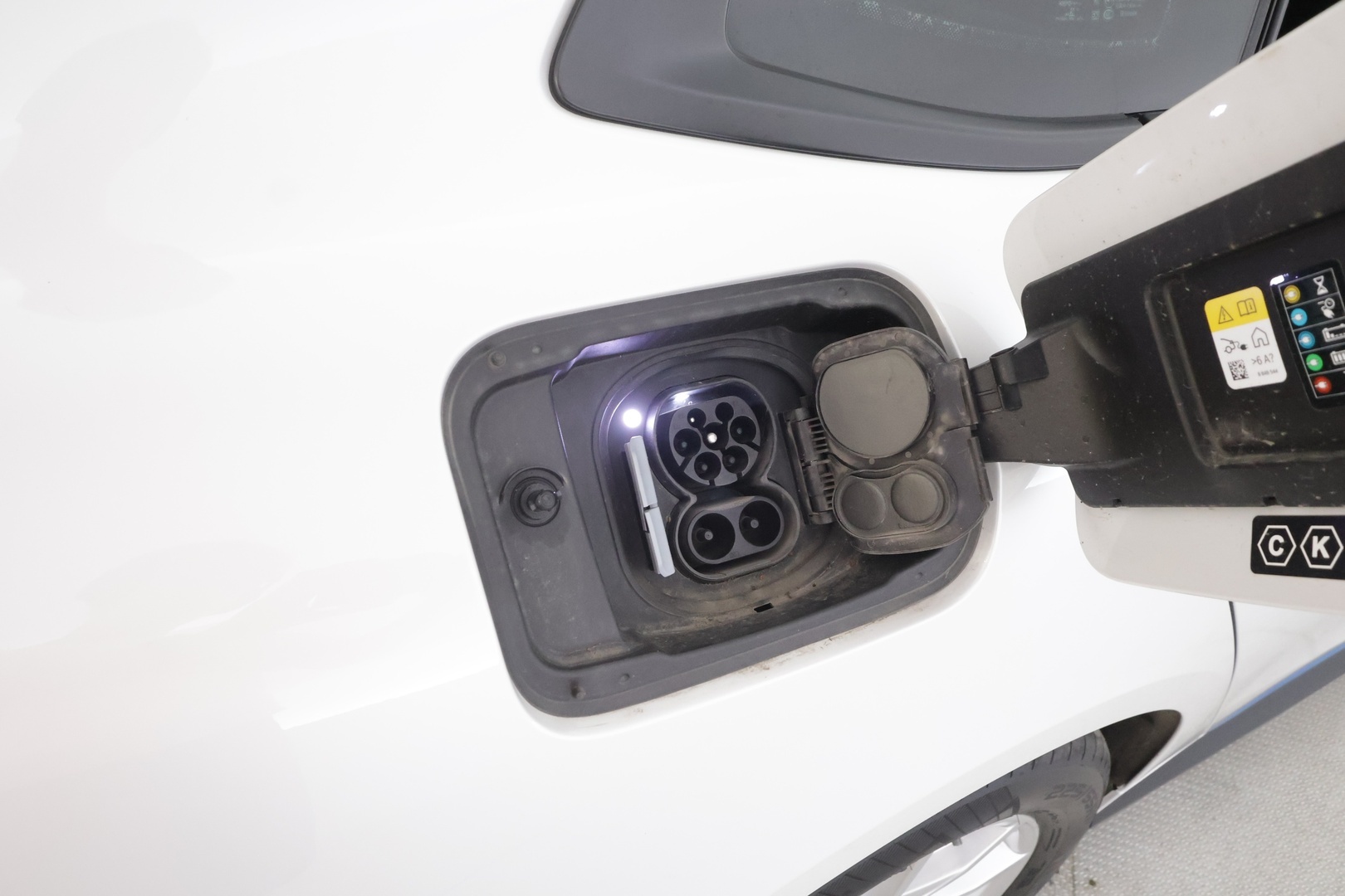 BMW i4 2023