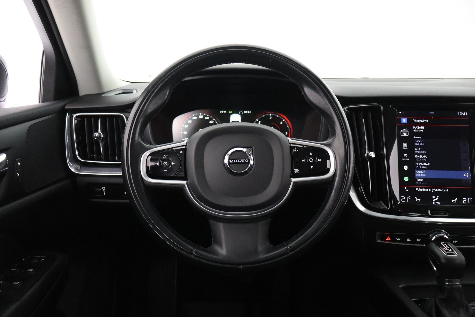 VOLVO V60 2020