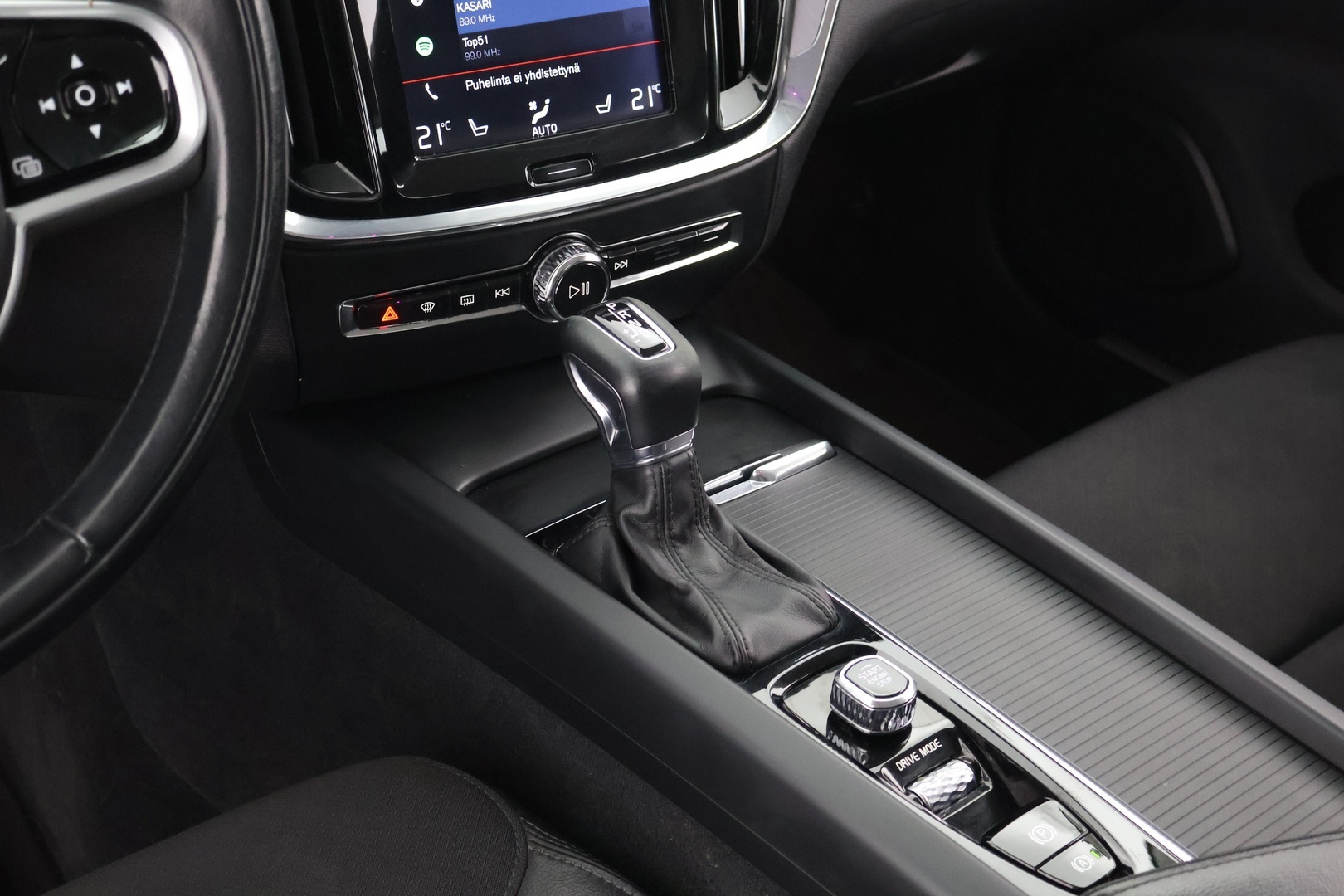 VOLVO V60 2020