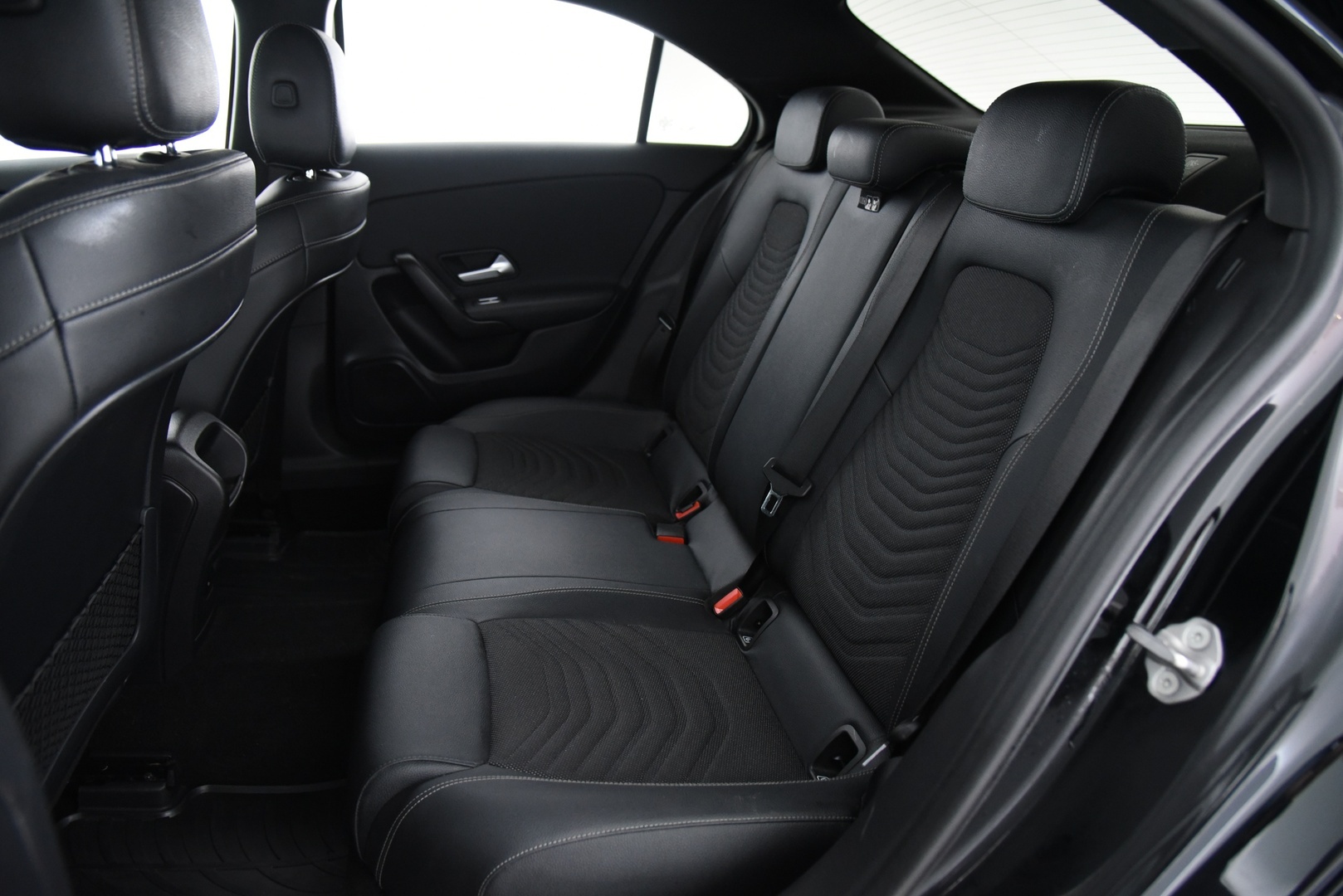 MERCEDES-BENZ A 2021