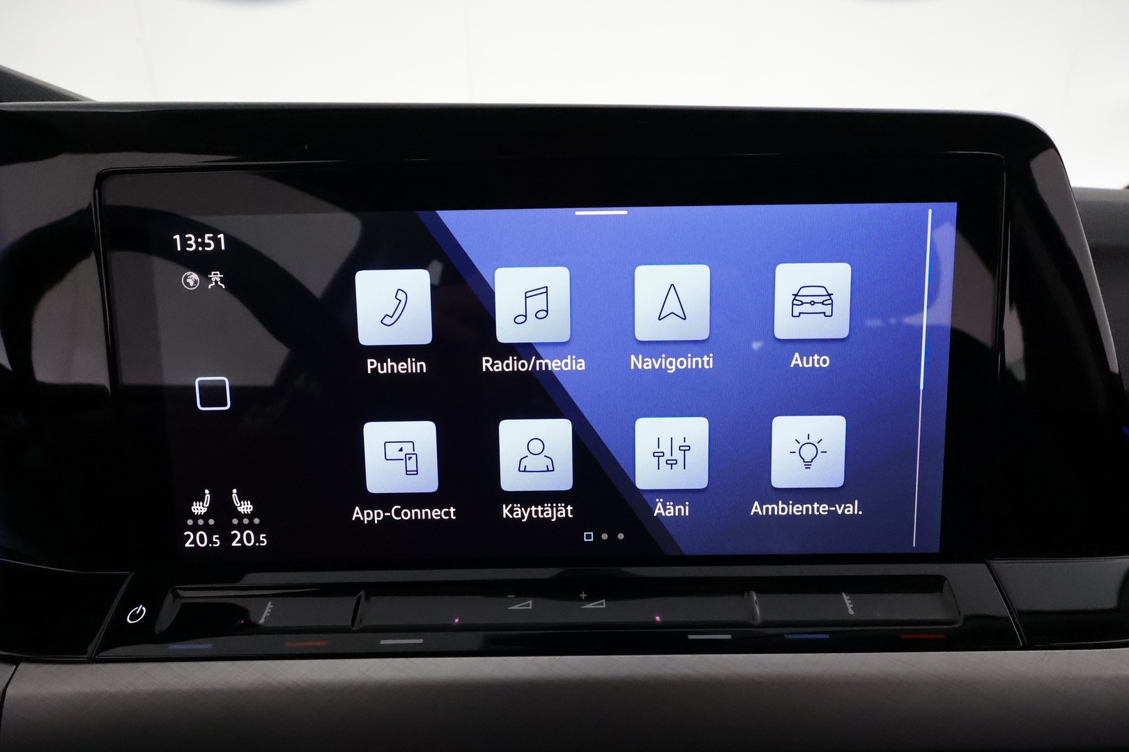 VOLKSWAGEN Golf 2021