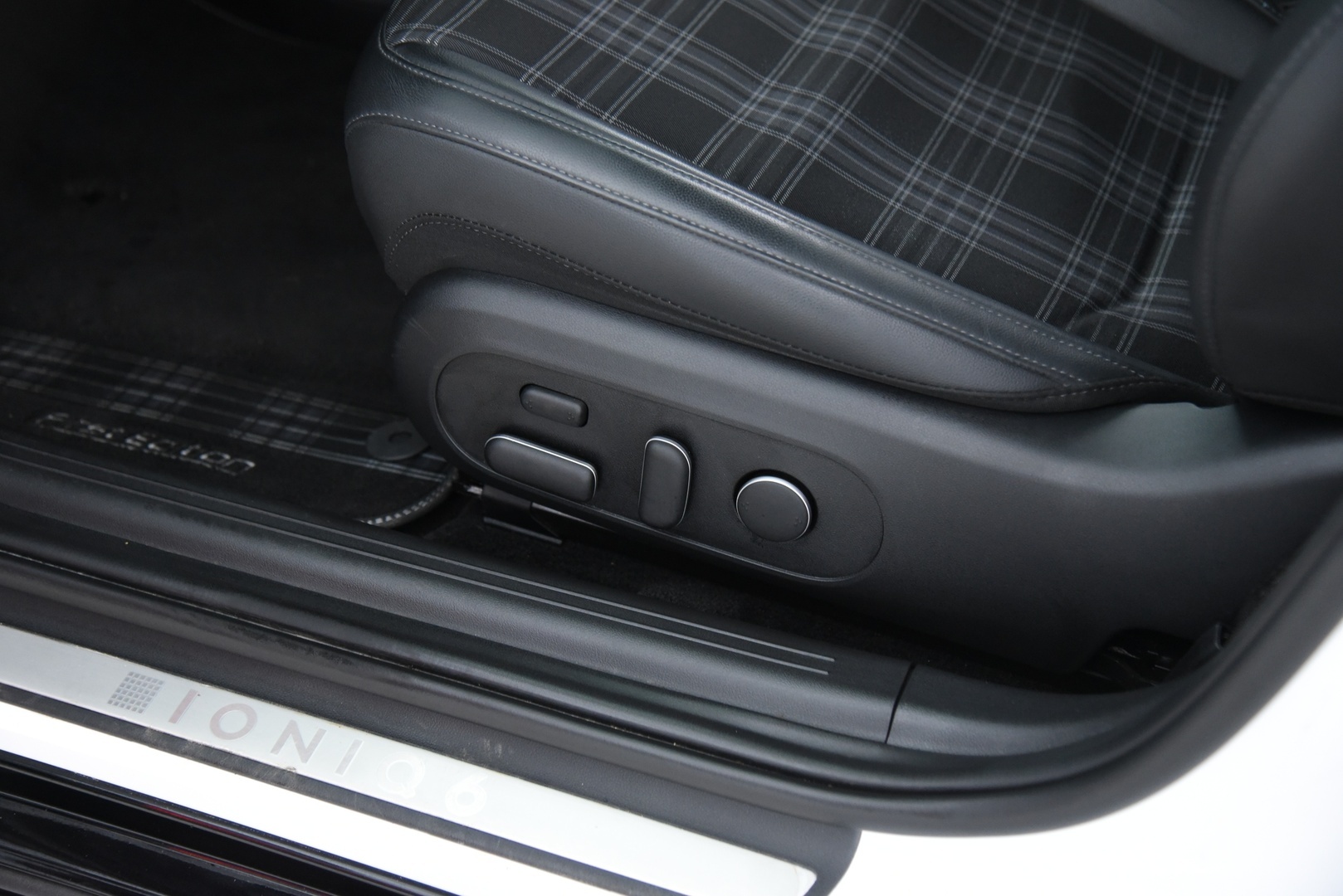 HYUNDAI IONIQ 6 2023