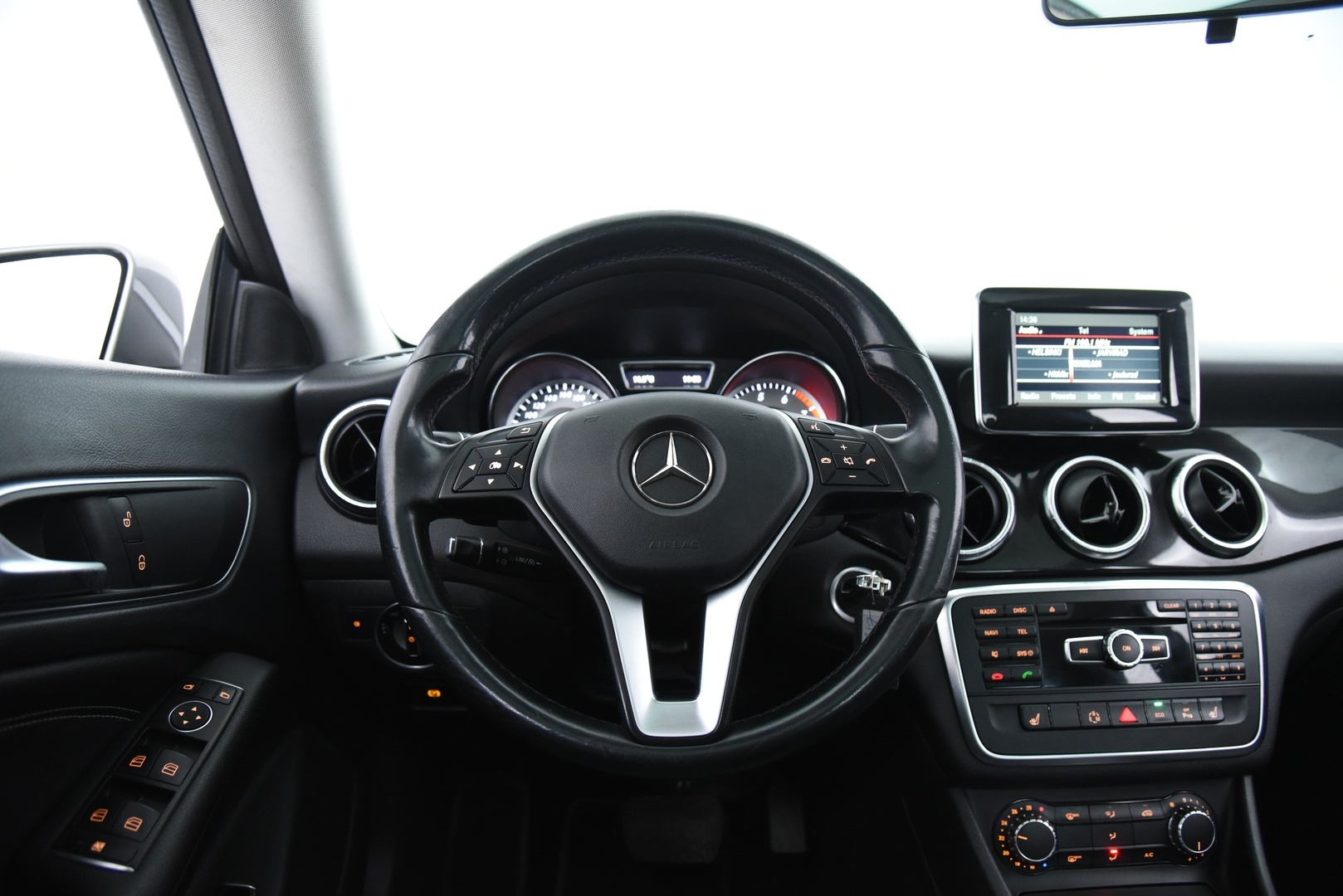 MERCEDES-BENZ CLA 2014
